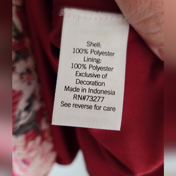 Lauren Conrad Sparkly Floral Top Size XL - Picture 9 of 10